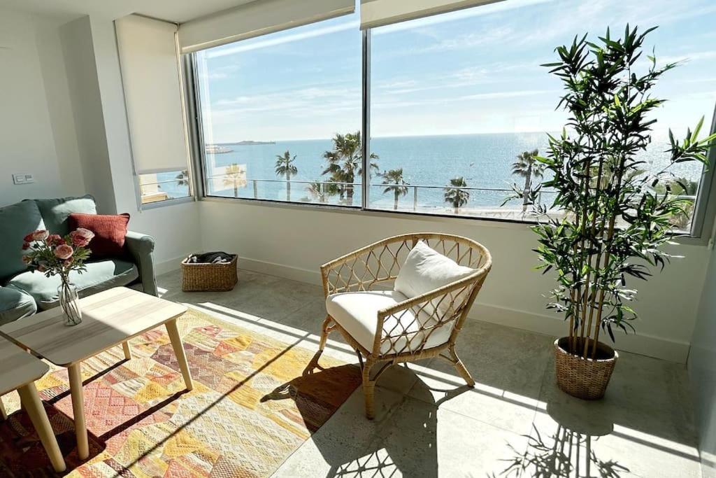 Moderno Y Completo Apartamento Frente Al Mar Málaga Extérieur photo